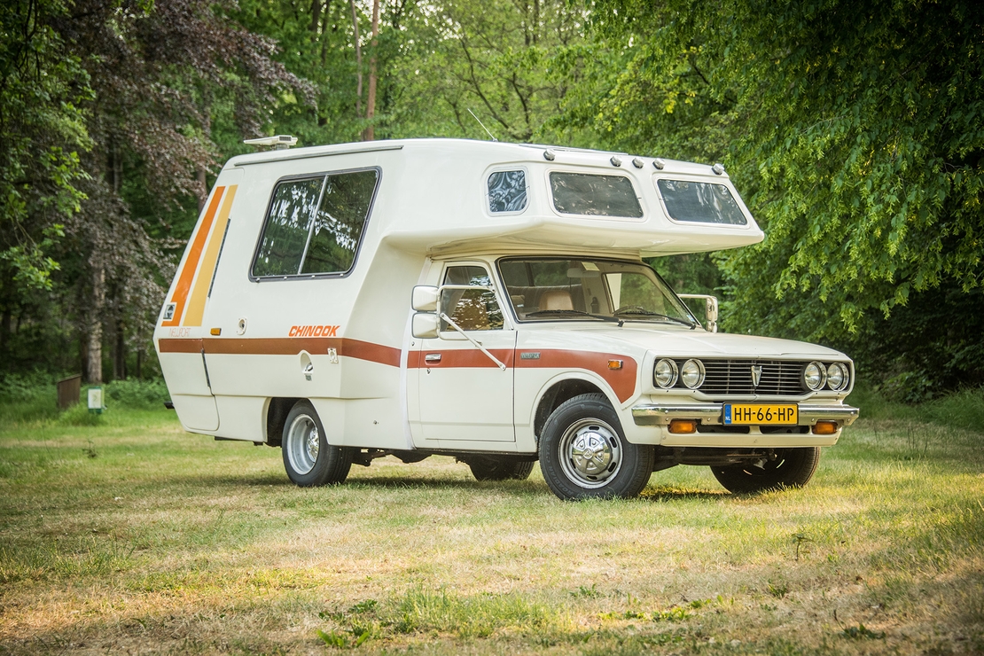 Toyota-Hilux-camper-exterieur-rechts-voor